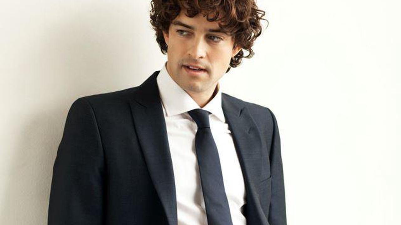 Theatre star, Lee Mead, will sing at the Cliffs in tribute to Sir David Amess