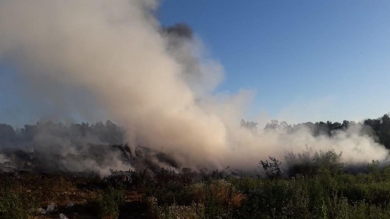 Пожар в Тутаевском районе на полигоне ТКО тушат вторые сутки