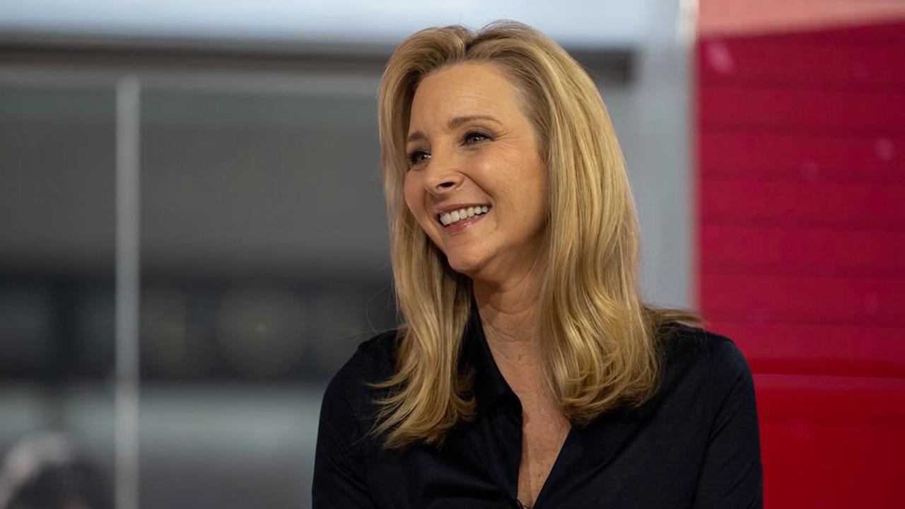 Lisa Kudrow Speaks Out on Friends' Lack of Diversity