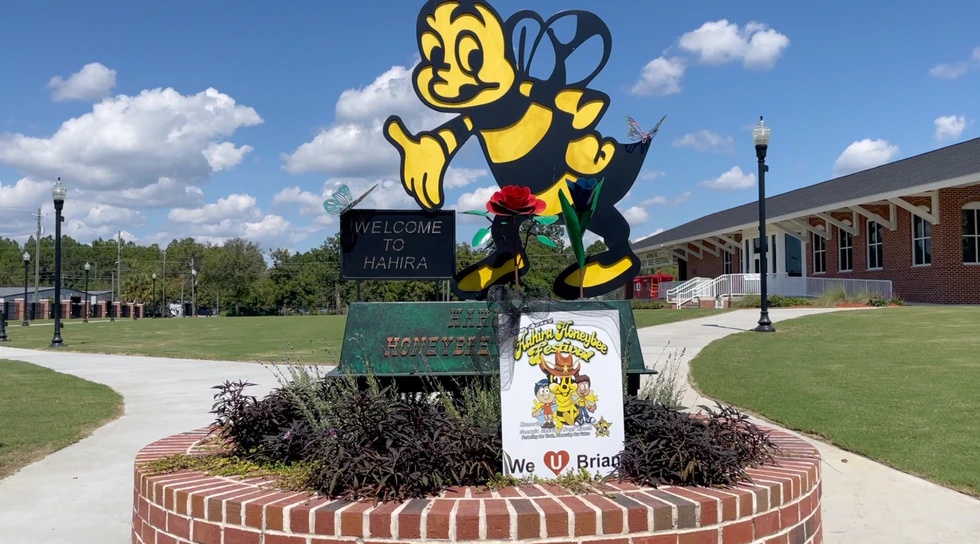 Hahira Ga Christmas Festival 2022 Hahira Honey Bee Festival Returns For Its 40Th Year - Opera News