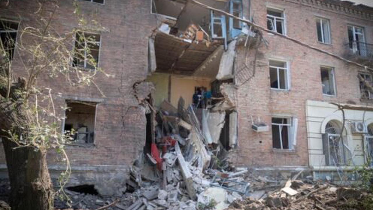 Ukrainian governor urges evacuation of 350,000 residents