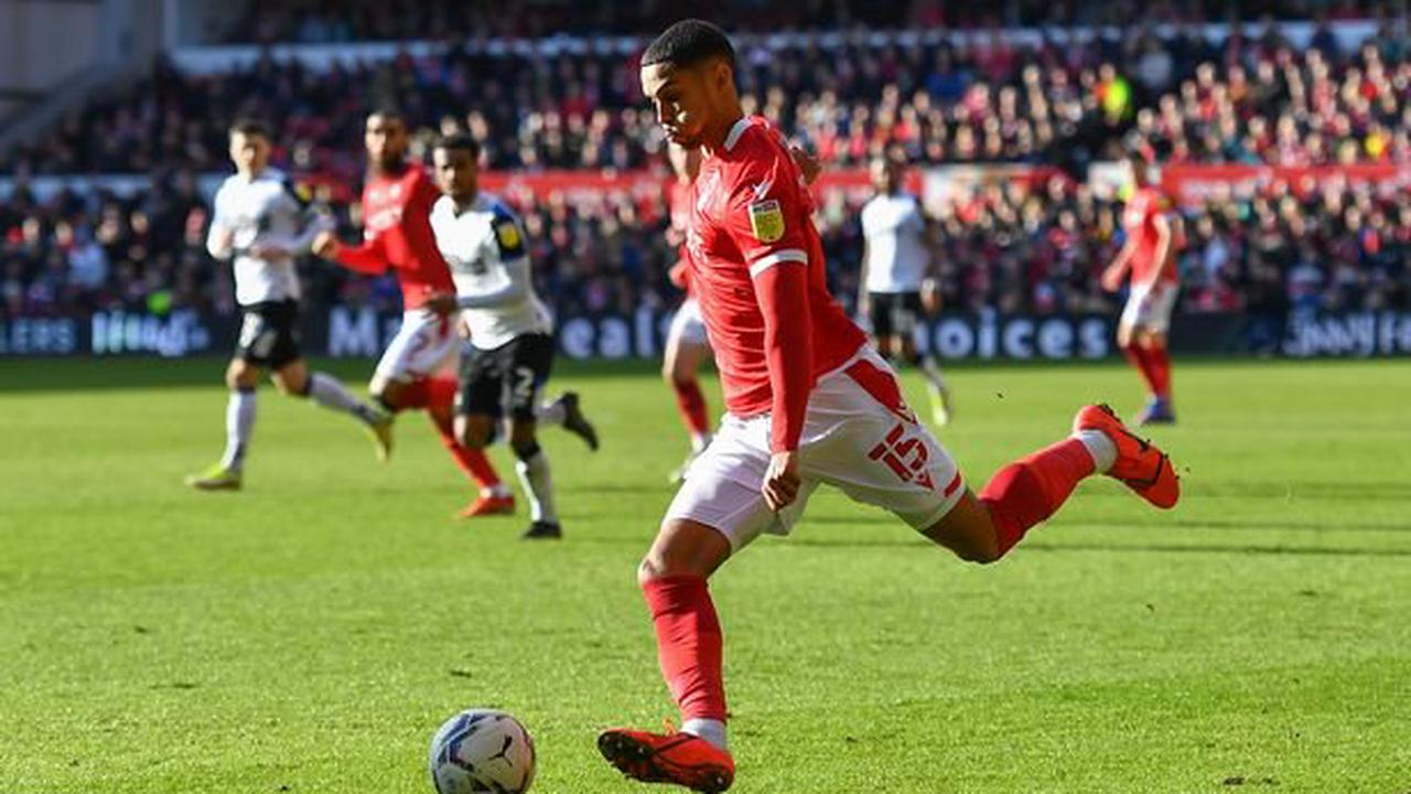 Nottingham Forest boss singles out defender for praise as he provides injury update