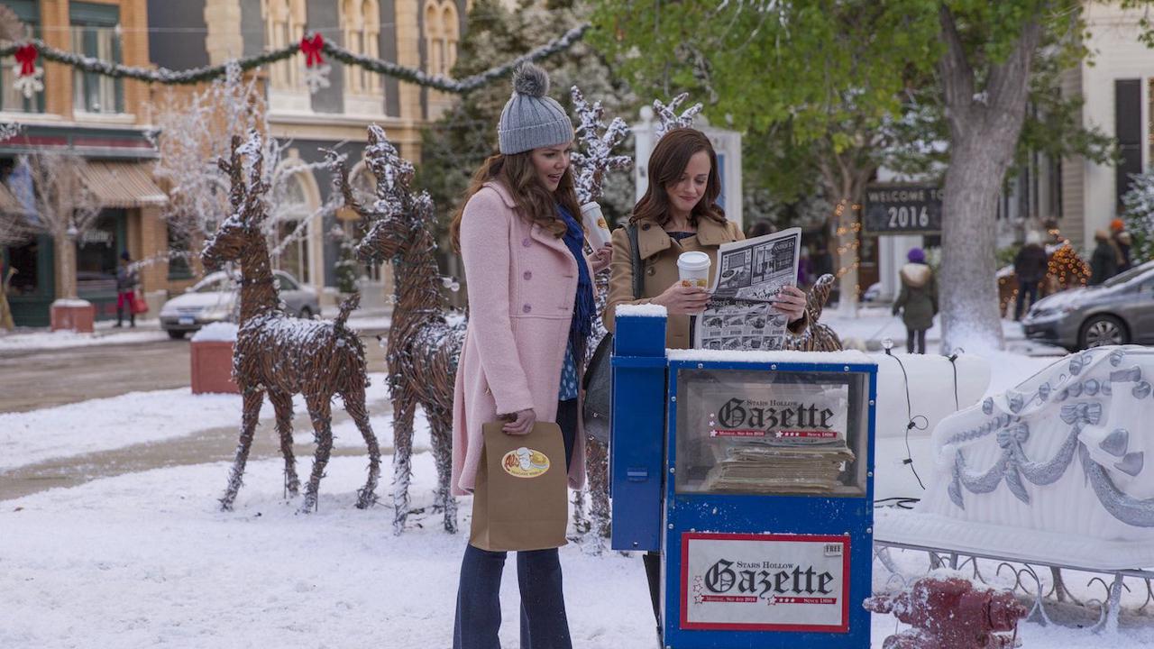 Rory Gilmore's Bag From 'Gilmore Girls: A Year in the Life' Has a ...