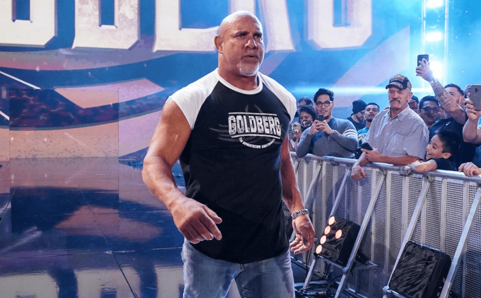 21 Wwe Extreme Rules Results Recap Grades Bizarre Finish Mars Outstanding Universal Title Main Event Cbssports Com Opera News