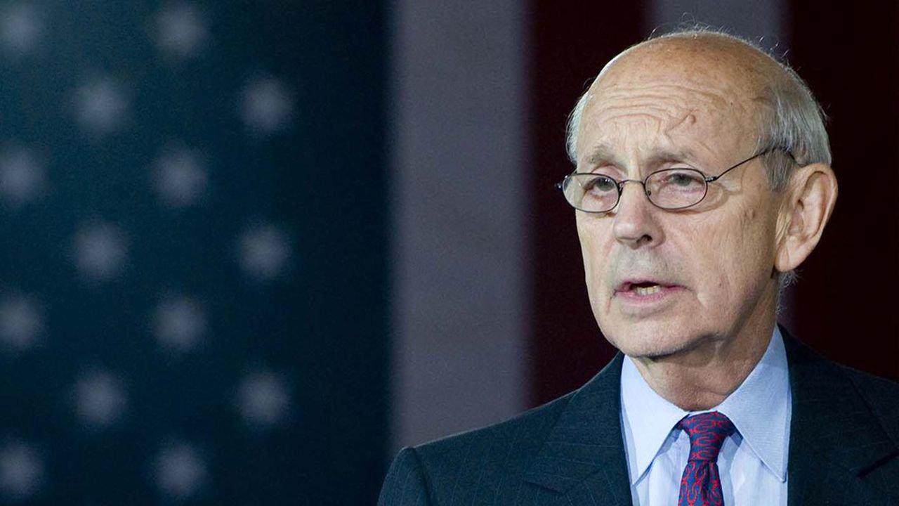 Etats-Unis : le doyen progressiste de la Cour suprême, Stephen Breyer, va quitter ses fonctions