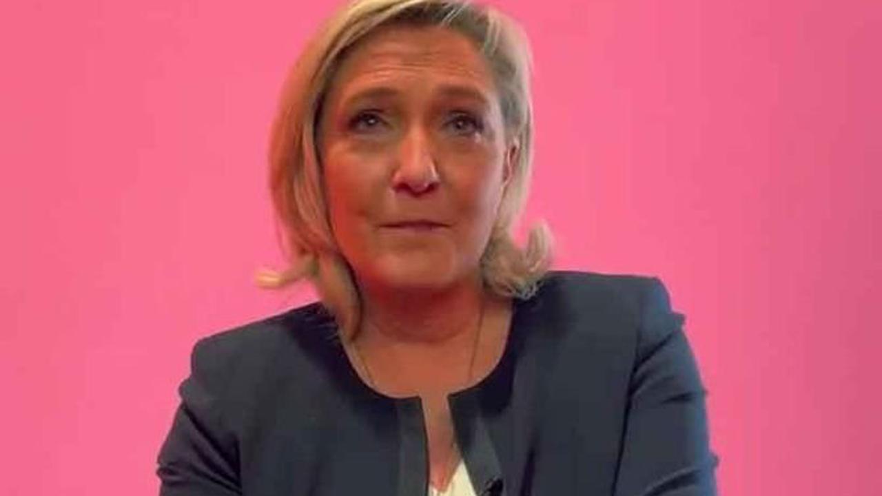 Cette courte interview "Première fois" de Marine Le Pen qui fait scandale sur les réseaux...