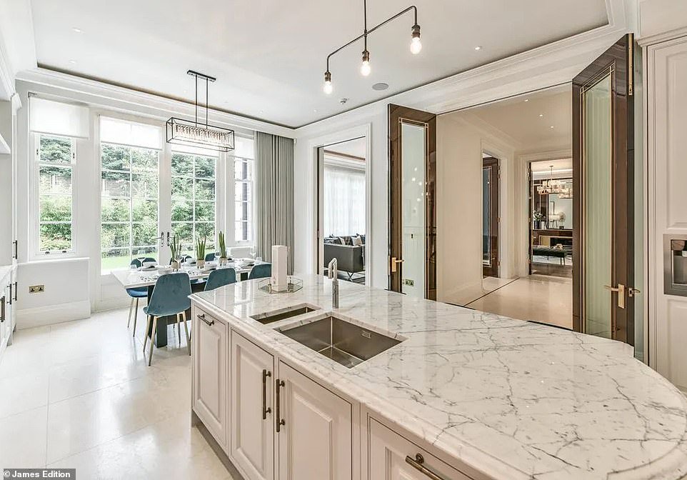 EXCLUSIVE Inside the £17million, eightbedroom 'Billionaires' Row