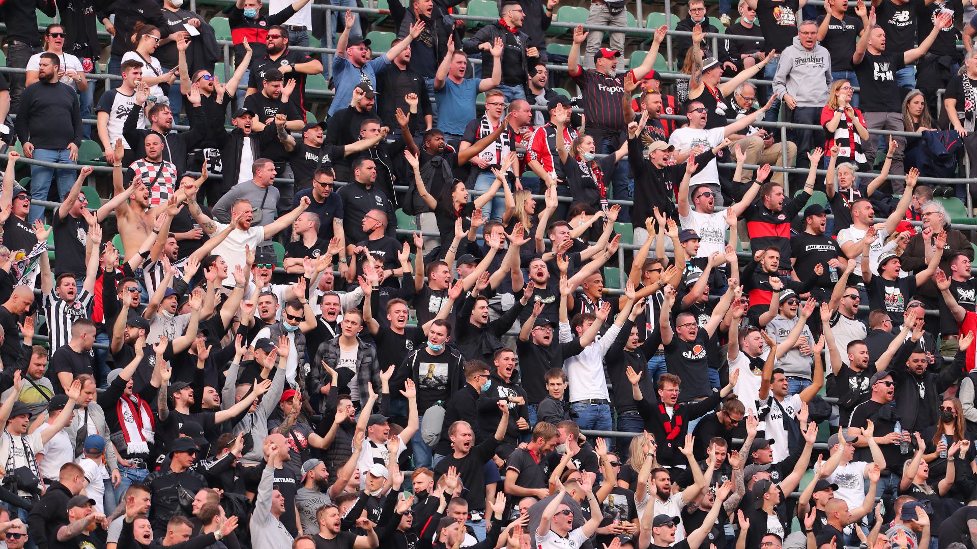 Watch Fans clash in Seville streets before West Ham's