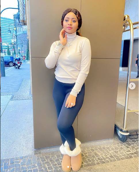 ef98da9856c3f856963d3be531e4b4ac?quality=uhq&format=webp&resize=720&watermark=true