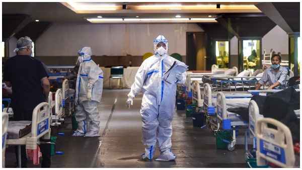 अमेरिका पर दबाव