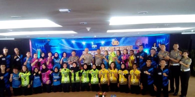 Tim voli putri Popsivo Polwan dan tim putra Bhayangkara Samator bertekad untuk mengawinkan gelar.