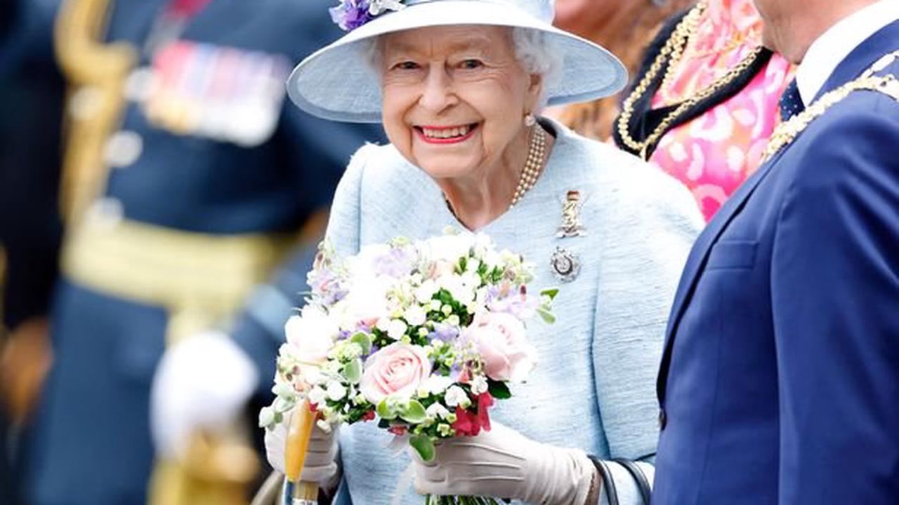 ‘Time traveller’ claims to know exact date the Queen will die in stark warning