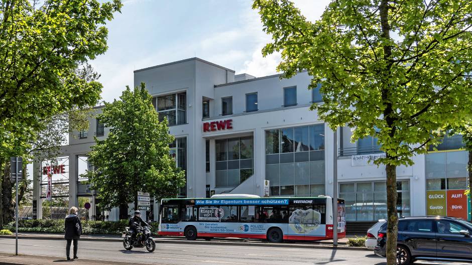 discounter action im gladbecker gluckauf center offnet opera news