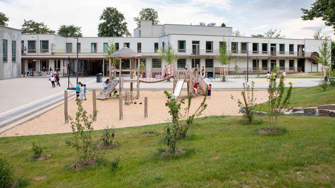 Endlich fertig Grundschule in Köln eröffnet – mit diesem besonderen Lernkonzept