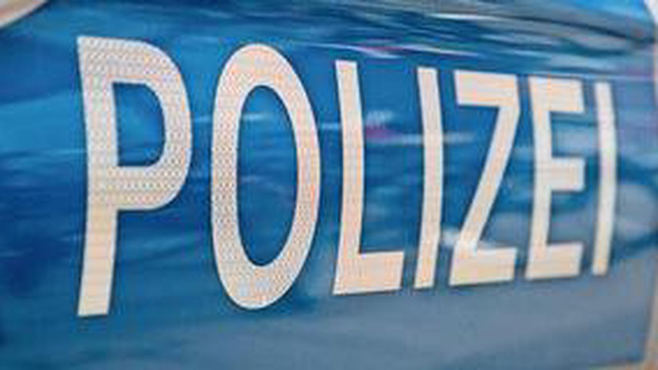 Polizei sucht Zeugen: Unbekannte zerkratzen sieben Autos in Eckernförde