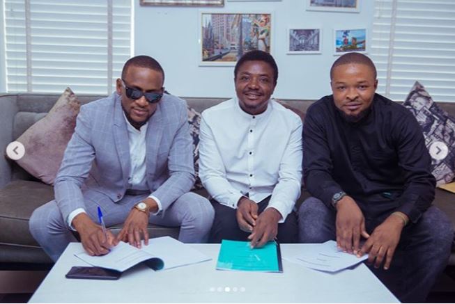 Omashola Kola Oburoh signs new endorsement deal