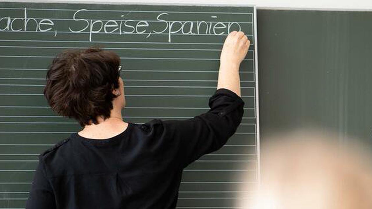 Eieruhr und Glaskugel : Berliner CDU hält den Stufenplan für Schulen für überholt