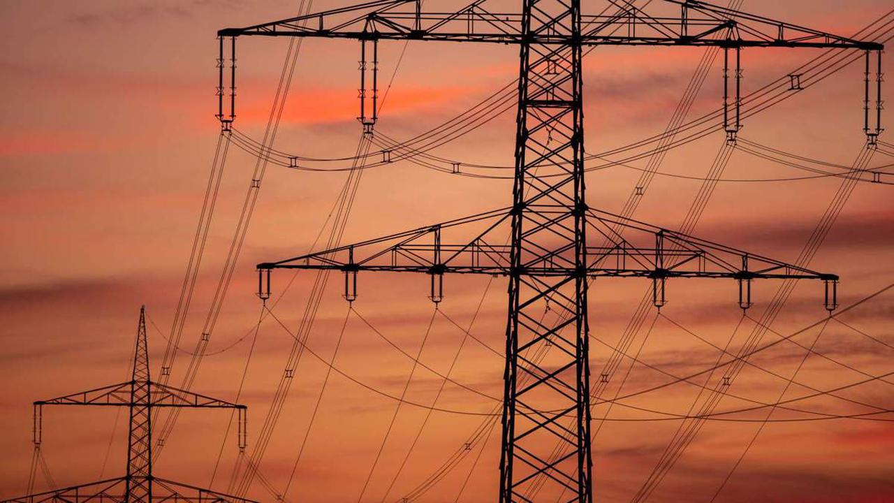 Hohe Strom- und Gaspreise: Verbraucherzentrale mahnt Anbieter ab