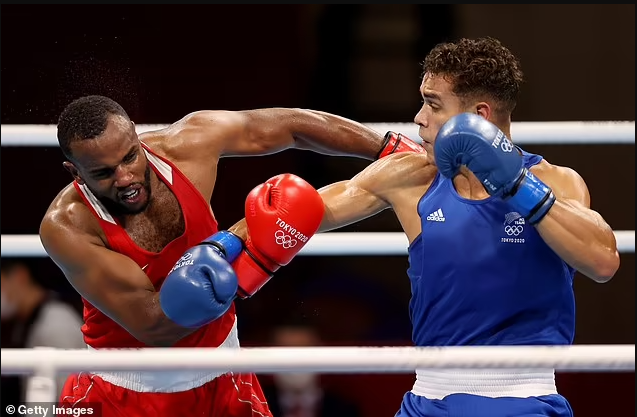 Tokyo 2020 Olympics: Morocco heavyweight Youness Baalla appears to bite New Zealand's David Nyika during their fight (Photos)