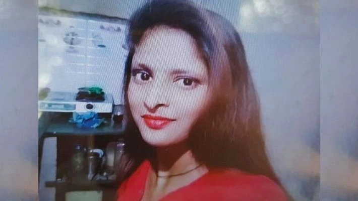 madhya pradesh news girl committed suicide by hanging in indore kpr