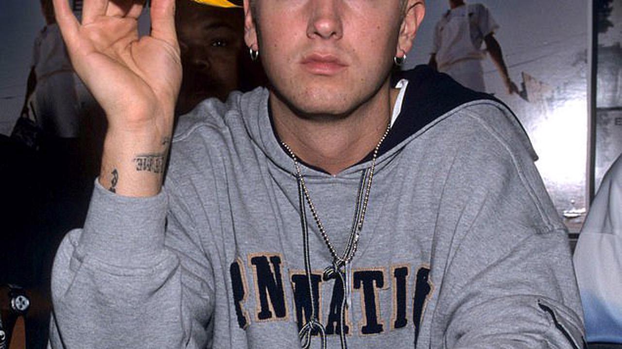 Guess who's back? Back again! Celeb Spellcheck shares cryptic Eminem photo - weeks after wiping account and having multiple spoof pages to unofficially take over its shady legacy - Opera News