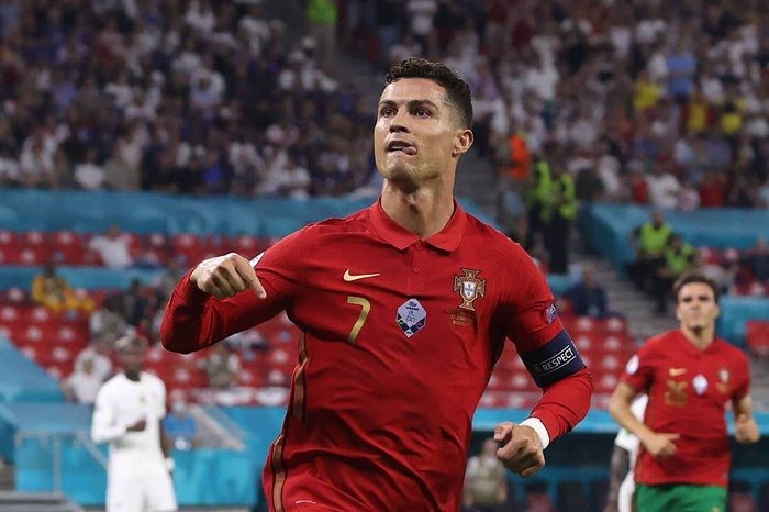 Cristiano Ronaldo creates all-time International football record