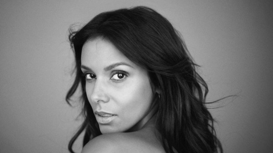 Shy M Tres Belle Photo En Studio Avec Bebe Opera News