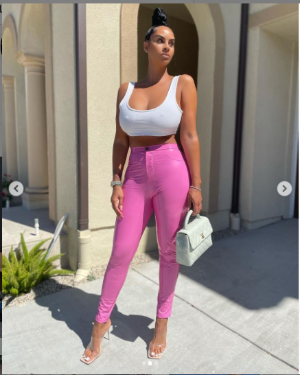 See hot photos of basketball player Amari Bailey?s mom, Johanna Leia who Drake rented a whole stadium to have a date with