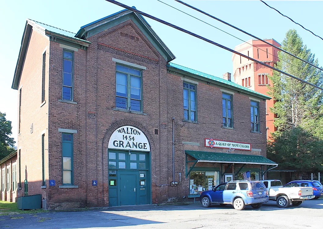 12 Affordable Small Towns in New York for Retirement
