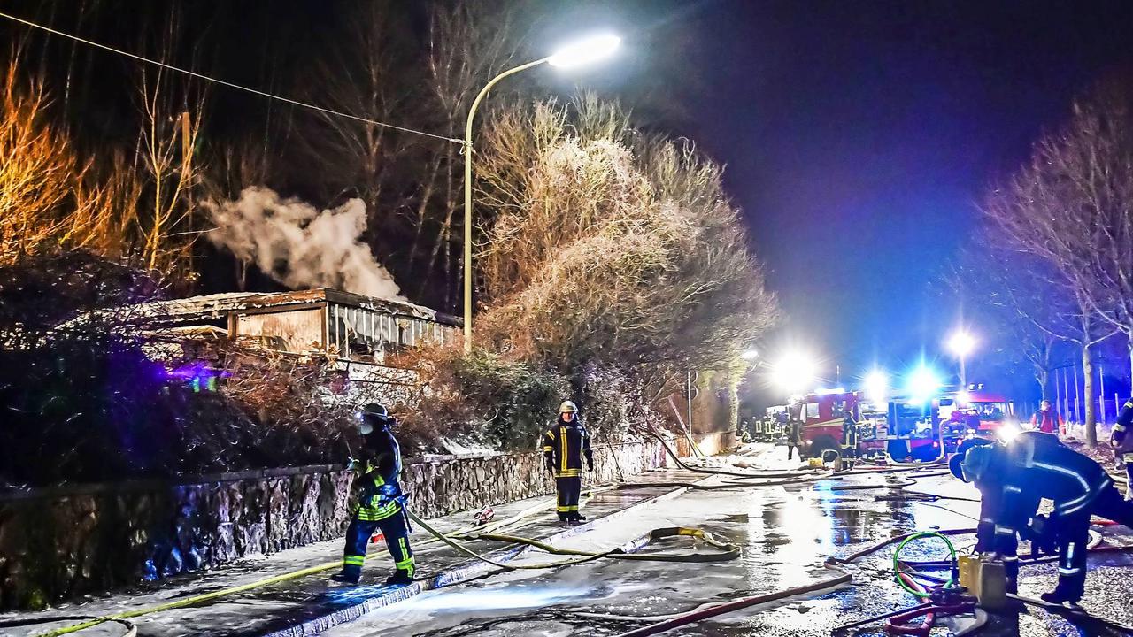 Brand beim Euroclub in Saarfels: Brand am Euroclub hält Wehr auf Trab