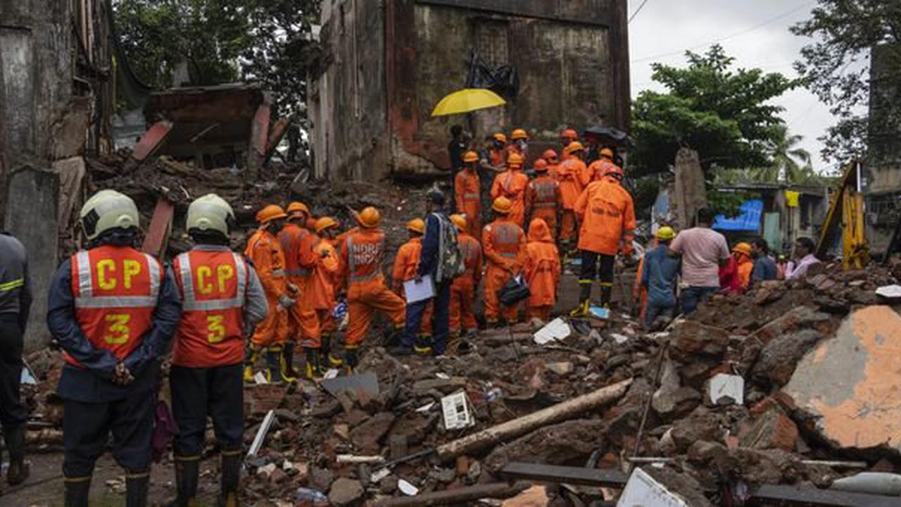 Gebäude in Indien stürzt ein - mindestens 14 Tote