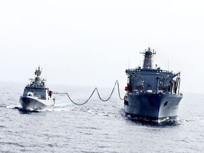 Indian warship INS Talwar fueled from US Navy tanker in Arabian Sea