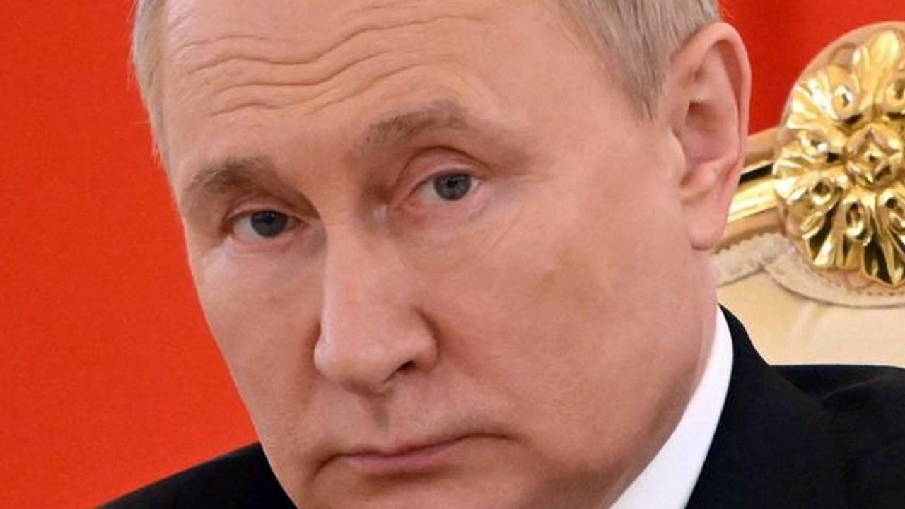 Poutine fait face à un coup dur alors que les politiciens du Kremlin se rebellent et exigent le « retrait immédiat » des troupes