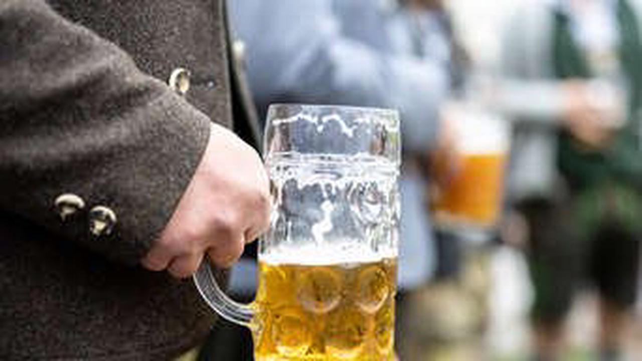Betrunkener Festzeltbesucher (20) zieht Messer - Sicherheitsdienst handelt gedankenschnell